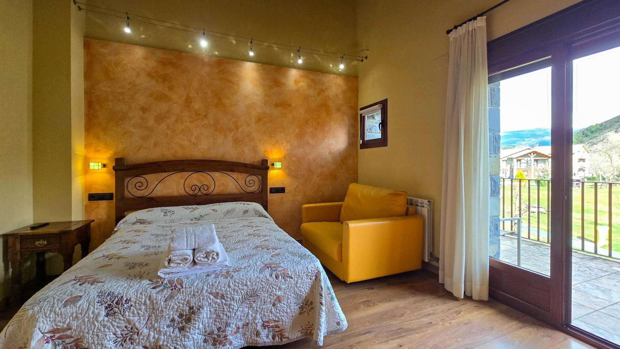 Гостевой дом Casas La Ribera Ordesa Эскалона Экстерьер фото