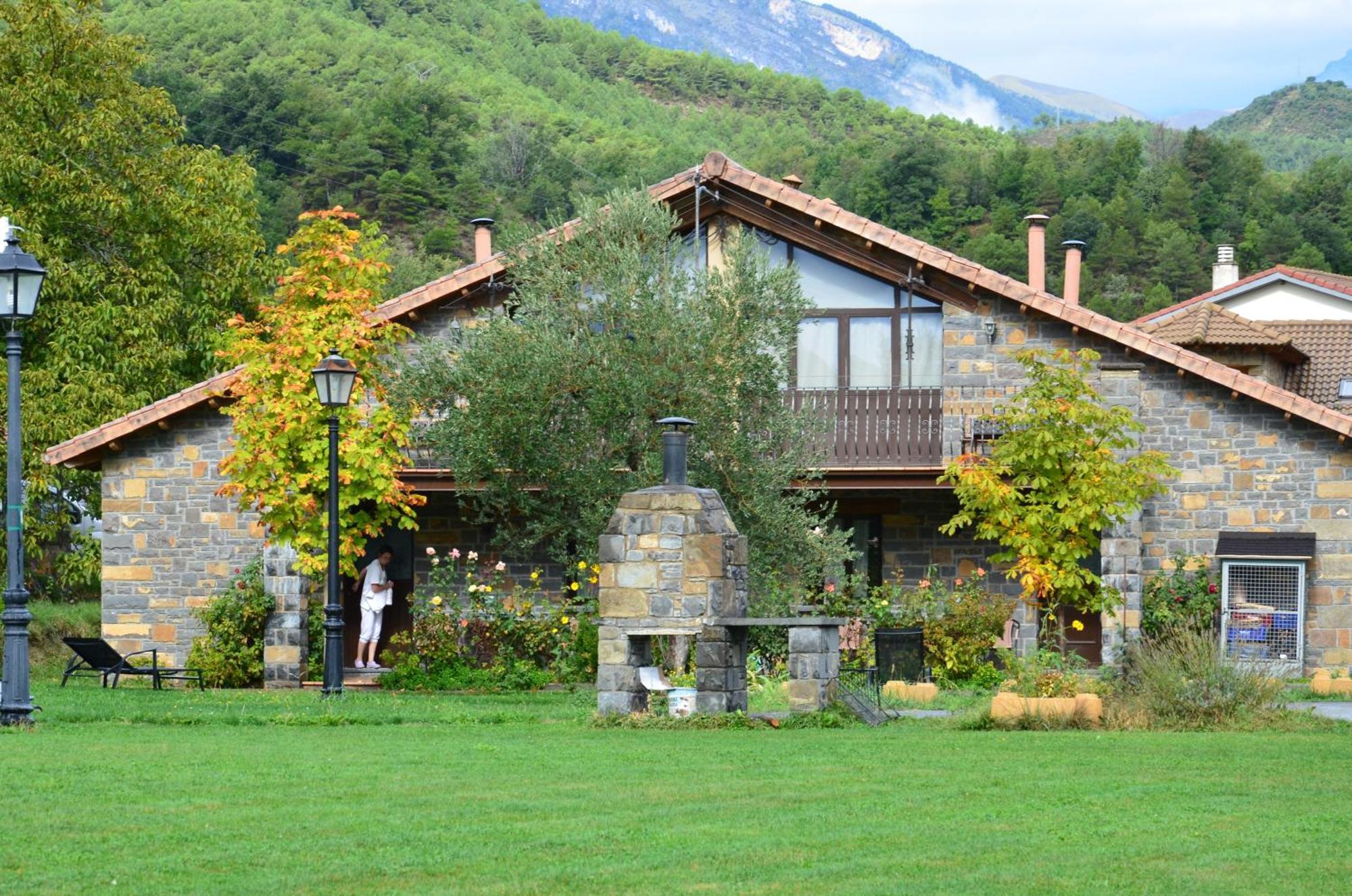 Гостевой дом Casas La Ribera Ordesa Эскалона Экстерьер фото
